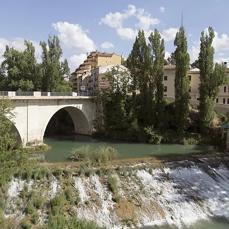 Hostel River *