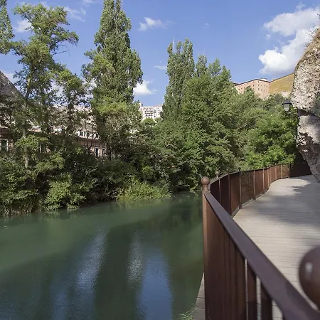 Hostel River *