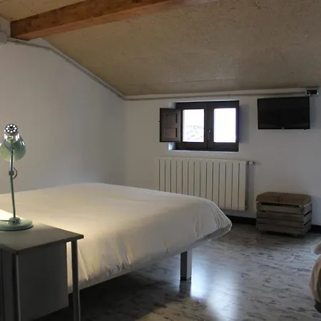 Hostel River *